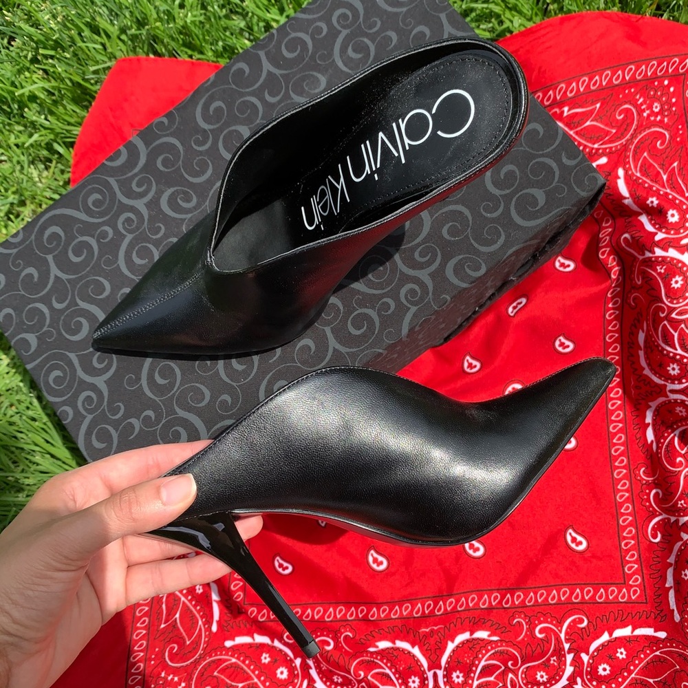 Calvin Klein NEW Black Mule heels